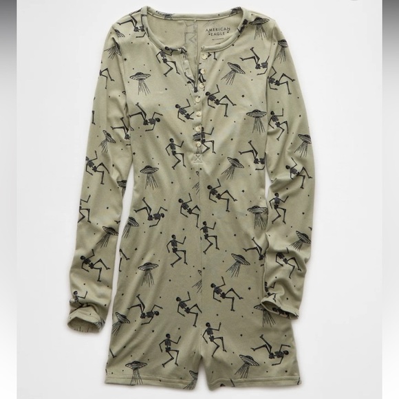 AE Skeleton Plush Ribbed Romper - Picture 3 of 4